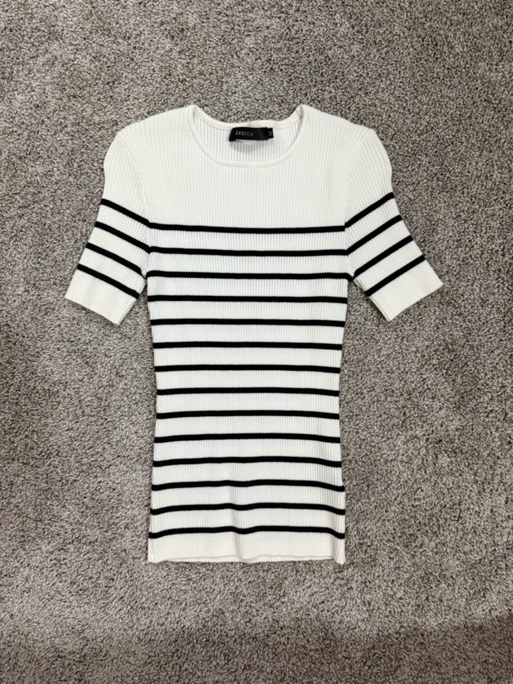 Zesica White and Black Striped Short Sleeve Knit Top